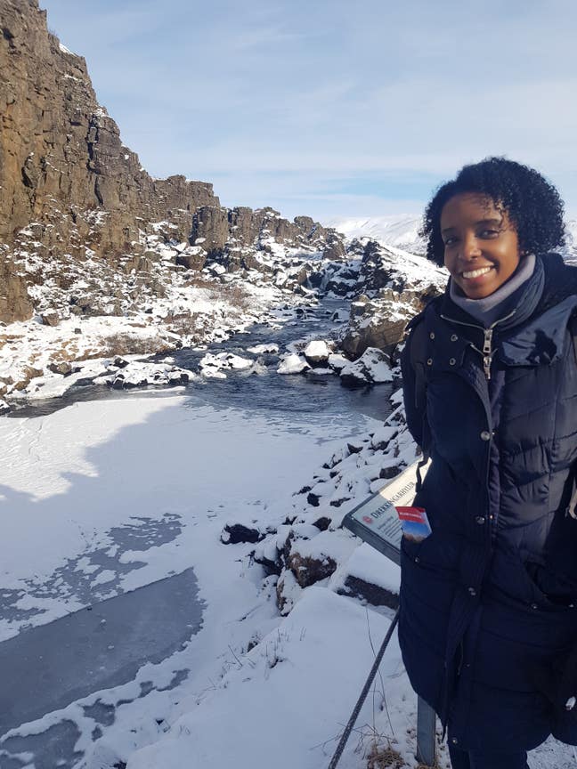 Professional female seeking room/flatmate Main Photo