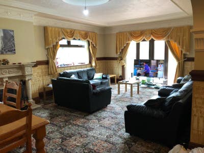 Large Victorian House Ensuite Bedrooms Inc Bills Main Photo