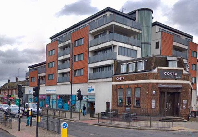 Double Room to Rent in Top Floor Flat Main Photo