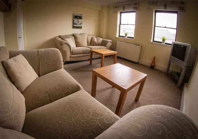 Double room in attractive 3 bed flat Portswood Main Photo
