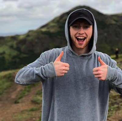 Double room wanted (a home for a cute small dogo) Main Photo