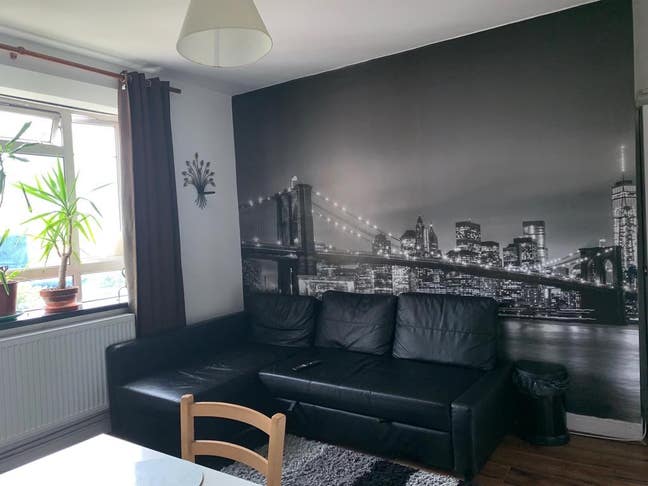 Boutique Room with Ensuite Shower in Beautiful Apt Main Photo