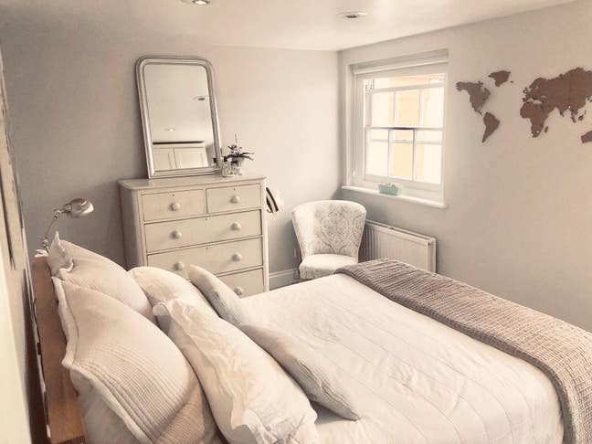 Beautifully bright, spacious en-suite double room  Main Photo