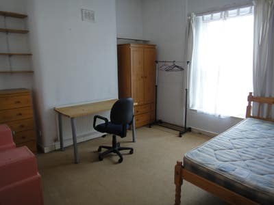 City centre location, new decorated and very clean Main Photo