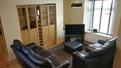 Spacious  3 double bed student house, SA1 for Sept Main Photo