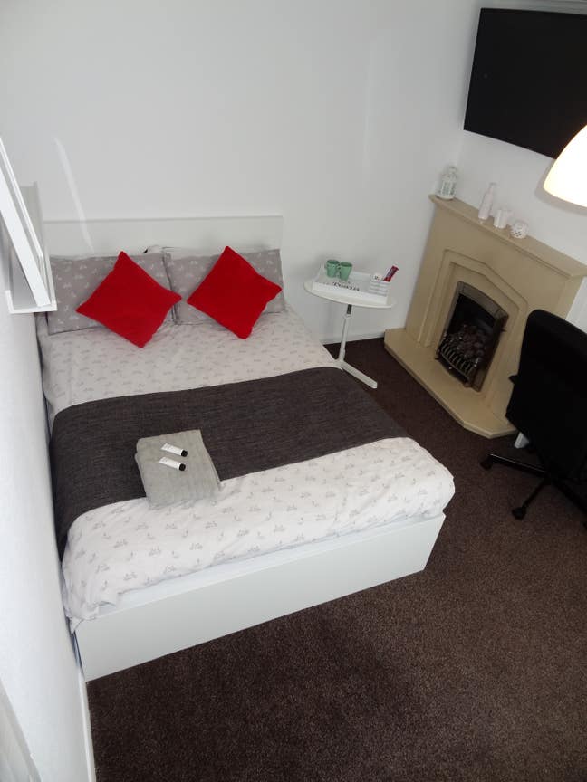 Renovated House Share 20 Min Walk from City Hospit Main Photo