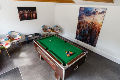 Room Near Science Park⚽Games Room!  Main Photo