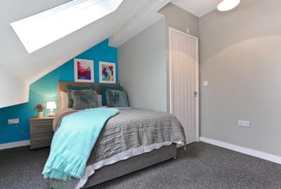 Leeds 10 - En-suite Room -Video Viewing on request Main Photo