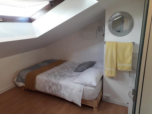 Lovely double loft room in Cheshunt Main Photo