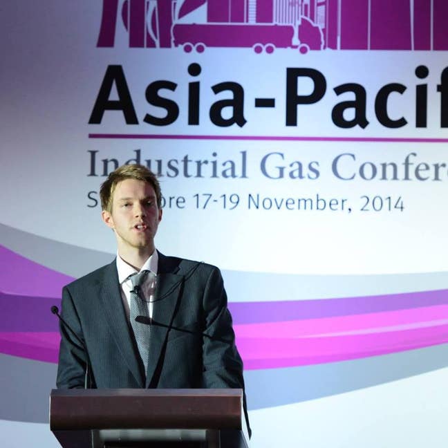 Moving to London for work  Main Photo