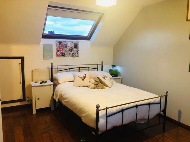 Gorgeous En-suite Room With Walk In Wardrobe Main Photo
