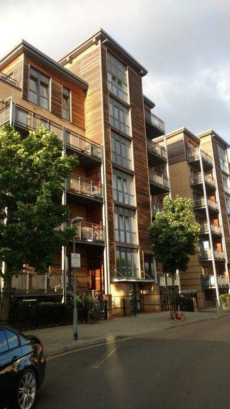 Spacious En-suite Room In Top Floor Clapton Flat Main Photo