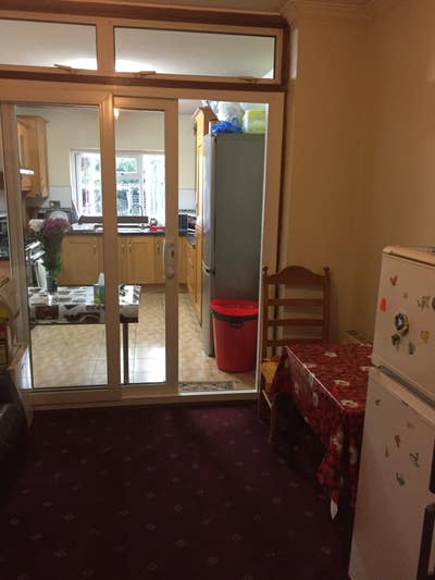 1 double  room available in a House share Main Photo