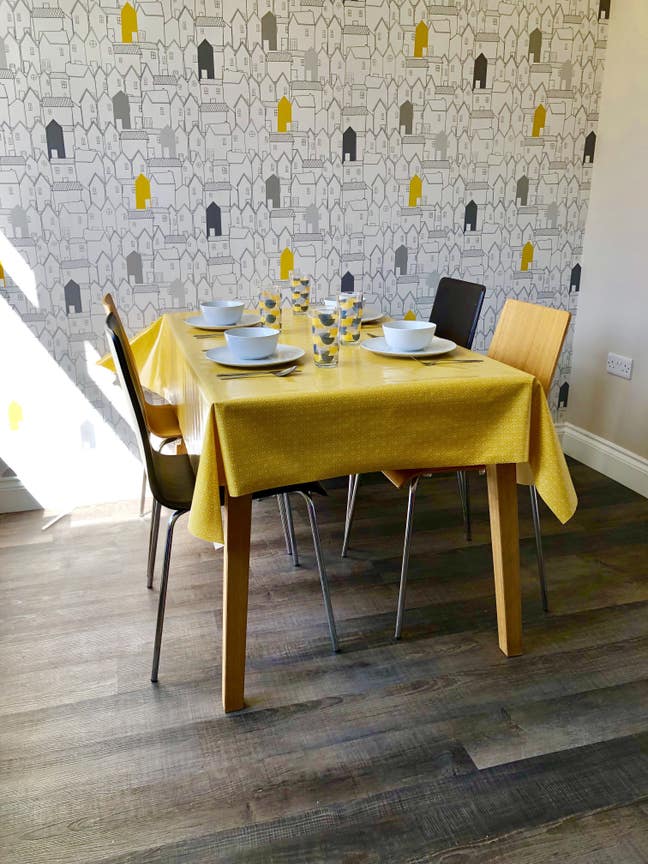 Your perfect professional  houseshare is here  Main Photo