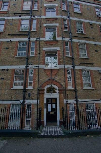 Own rm.West Ken, Spacious 2 Bedroom Flat near tube Main Photo