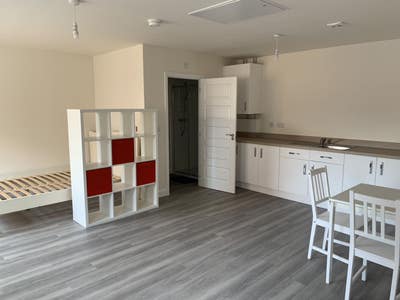 Bills included furnished new large  Studio Main Photo