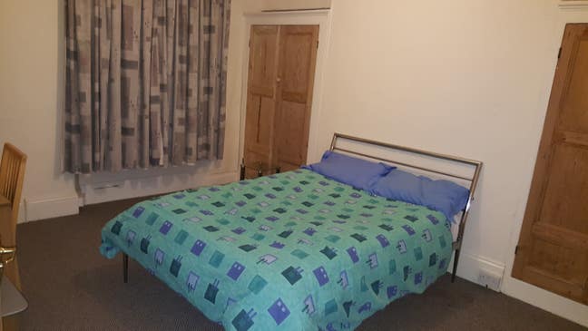 Double  room to rent Main Photo