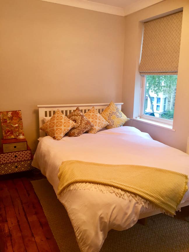 Friendly - renovated home with garden Main Photo