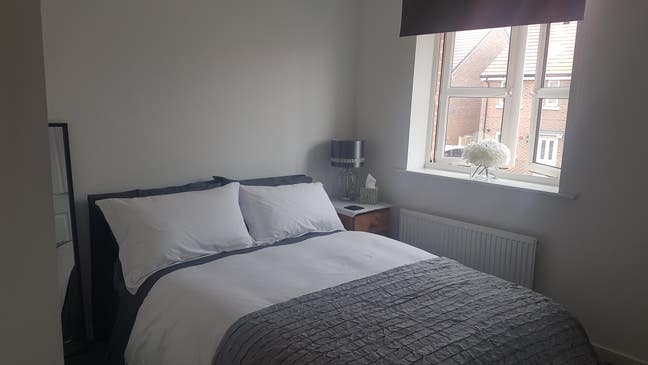 Furnished Bright and Spacious Double Bedroom Main Photo