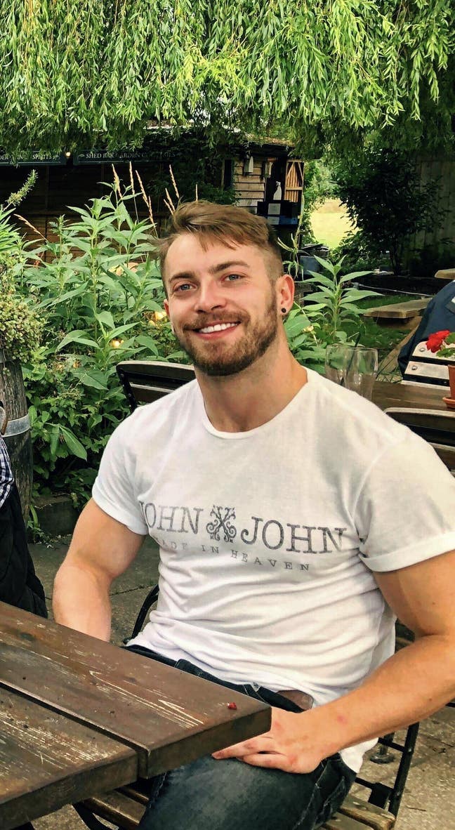 33yo looking for a new home :) Main Photo