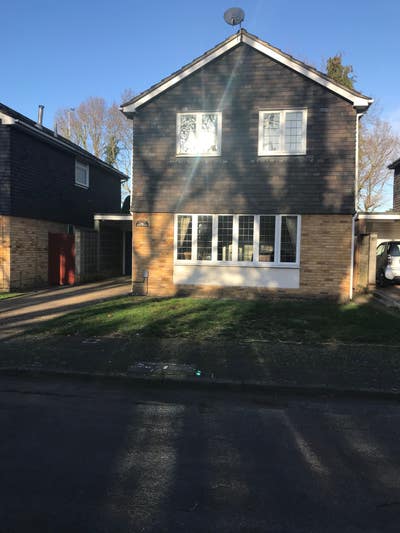 Professional House share in quite location Main Photo