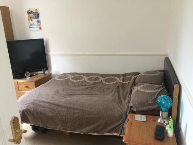 Tidy/friendly house mate sought after Main Photo