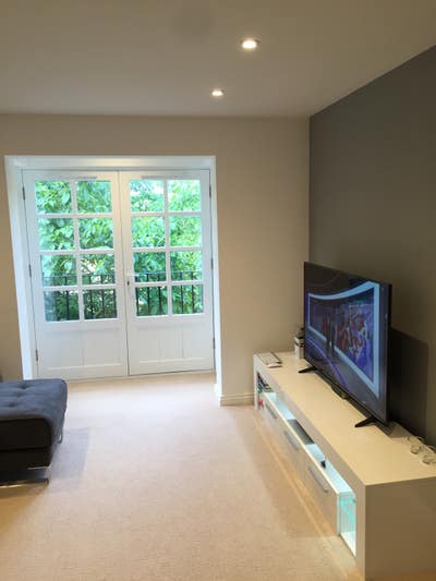 Luxury 1 Bedroom Flat, situated in Wimbledon Main Photo