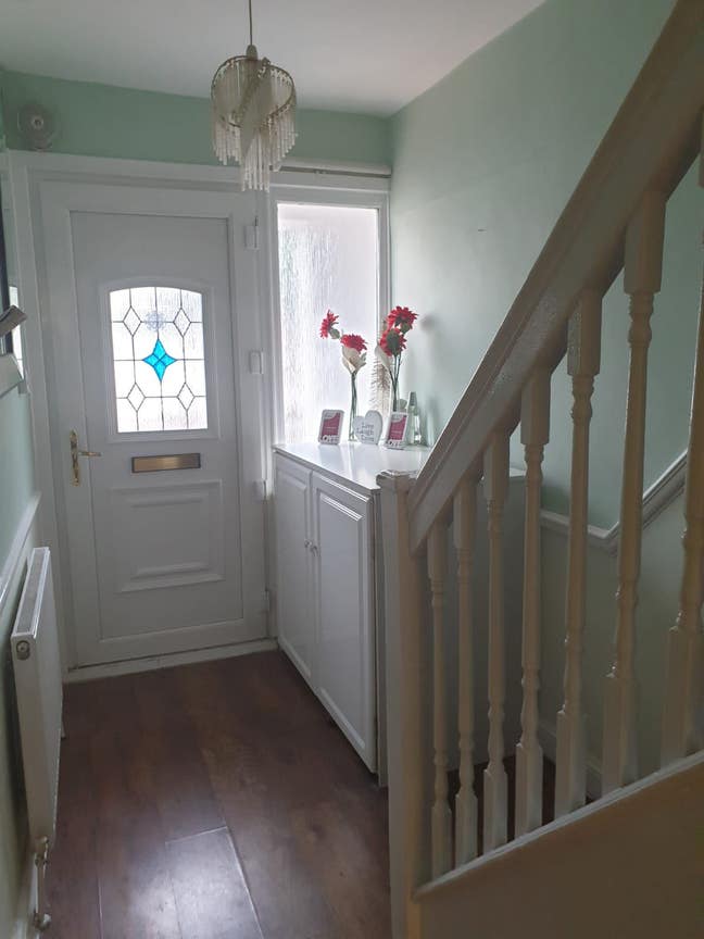 Large bedroom to rent in extension of house share Main Photo
