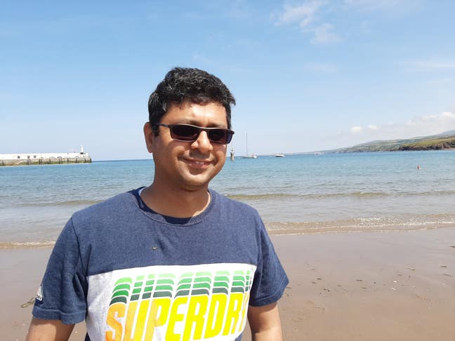 Professional seeking for single or double bed flat Main Photo