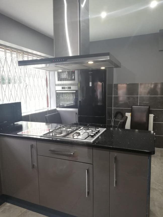 Double room available right next to richmond park Main Photo