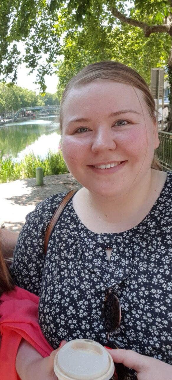 34yo - Female - Professional Main Photo