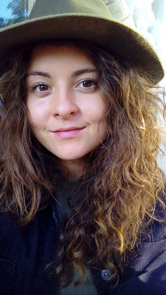 Nature loving female looking for a wholesome house Main Photo