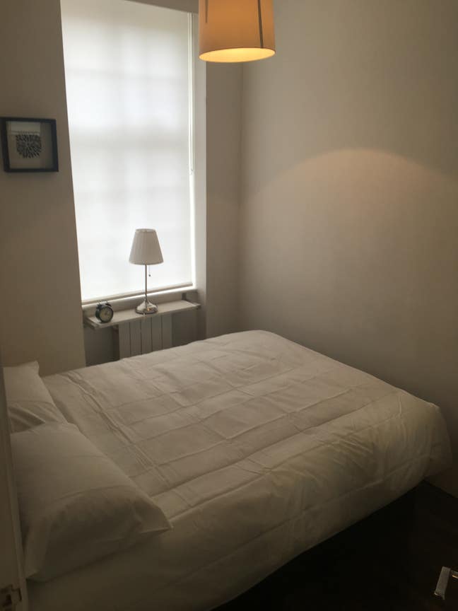 Modern entire 1 bedroom flat in portered building  Main Photo