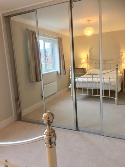 Lovely large double bedroom in Berryfields Main Photo