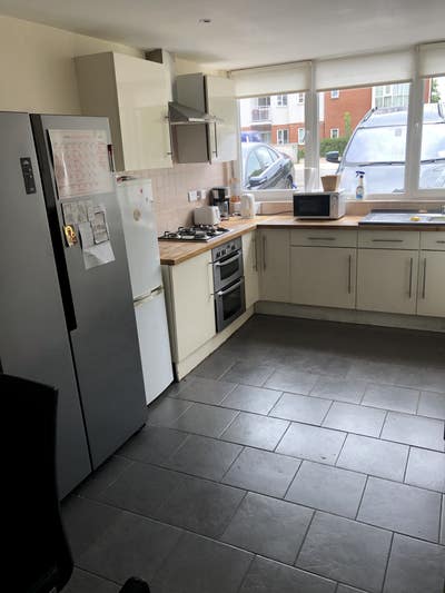 Recently refurbished stylish house Main Photo
