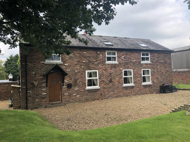 Rooms available - House Share - Winwick £360pcm Main Photo