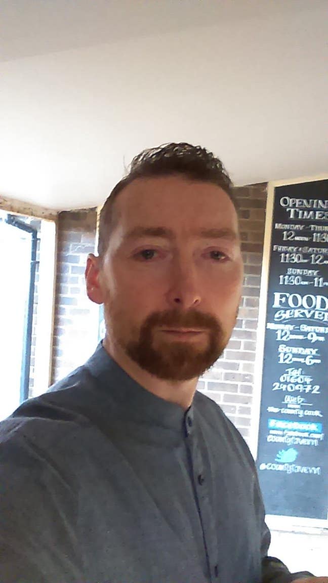 Looking for a room in NN5 area. I am a profe... Main Photo