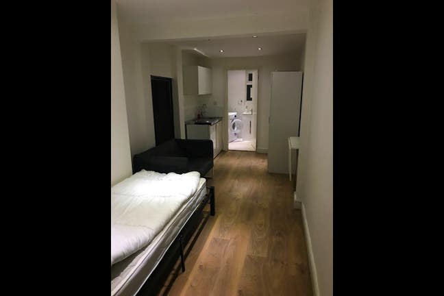 Amazing Studio flat Main Photo