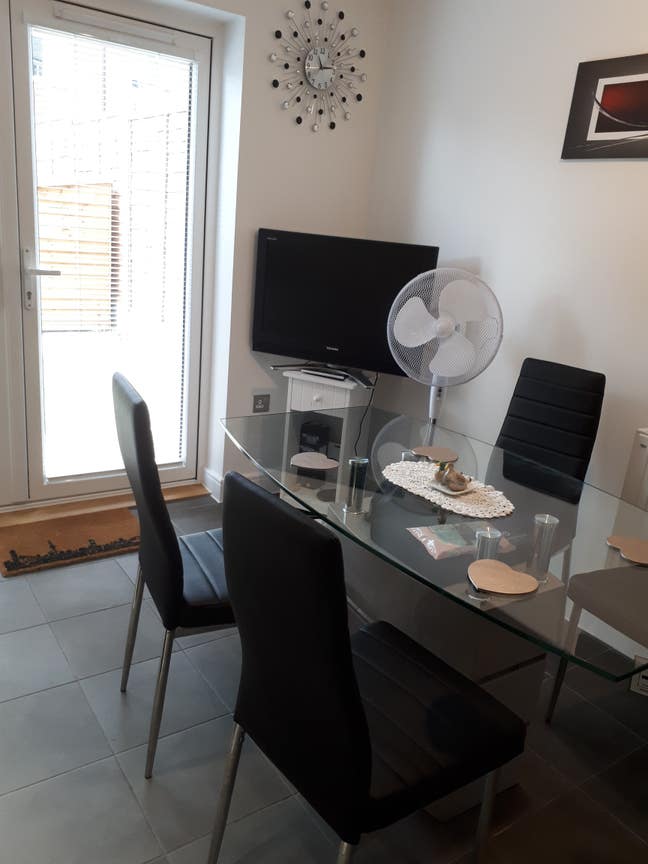 Furnished double room  in a modern house Main Photo