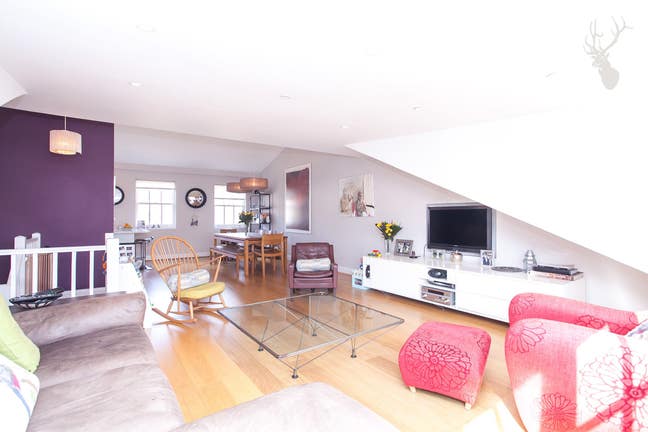  Double room in light, modern Shoreditch flat Main Photo