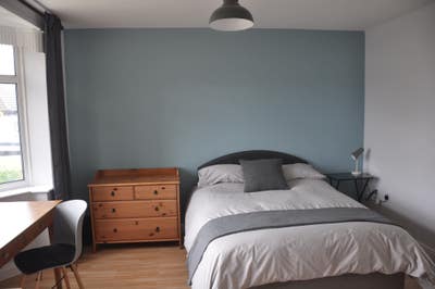 * Spacious Double Room, Friendly Home *  Main Photo