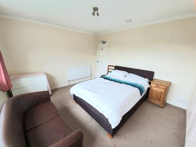 Luxury double room all bills included Main Photo