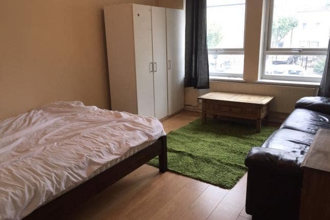 Stoke Newington. Excellent transport links and loc Main Photo