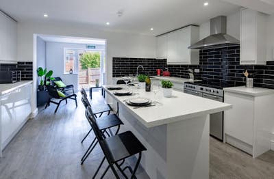 Ensuite Large Room 5 Mins Centre Redhill Bills Inc Main Photo