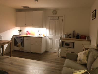 Clean Contemporary Self Contained Studio  Main Photo