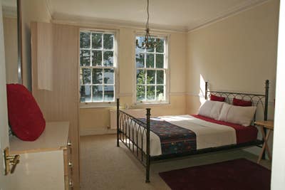 5 Doublebed Kennington Townhouse with Courtyard Main Photo