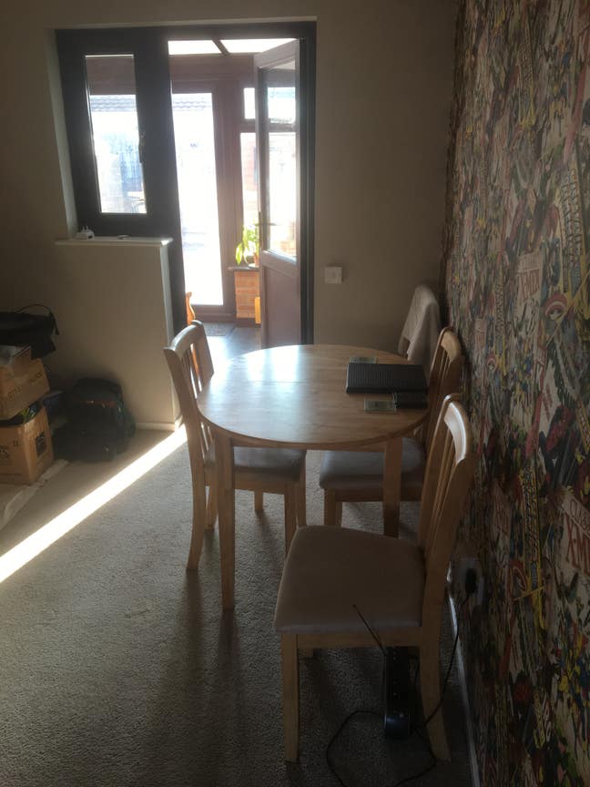 1 single room in shared house  Main Photo