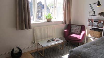 Sunny Double with Views, Islington (near Upper St) Main Photo