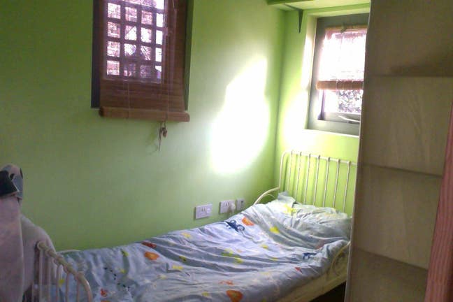  room in quiet  garden flat in NW10 Main Photo