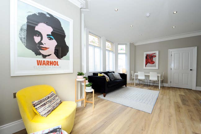 Spacious Ensuite Room near City Centre Main Photo